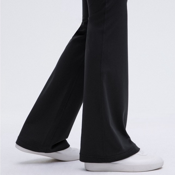 Groove Nulu Super-High-Rise Flared Pant - Picture 3 of 7
